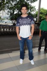 Sooraj Pancholi snapped at domestic airport on 8th Aug 2015